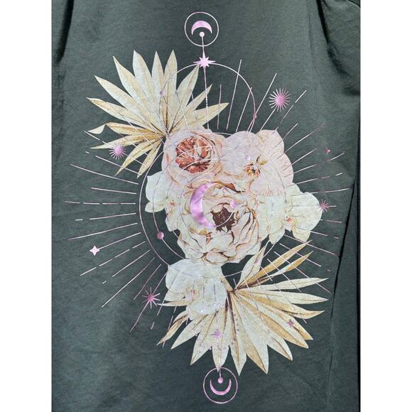 NWT TORRID Olive Green Graphic Print Cold Shoulder Short Sleeve Women's Sz 3 - Picture 4 of 8